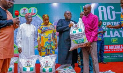 Minister Of Power Distributes 10,000 Bags Of Rice In Oyo State As Part Of Tinubu's Renewed Hope Agenda