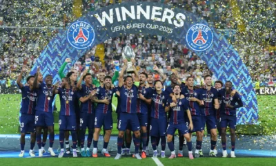 paris saint germain celebrates 2508 g 1200