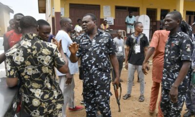 33BK7KD preview 897x598 1