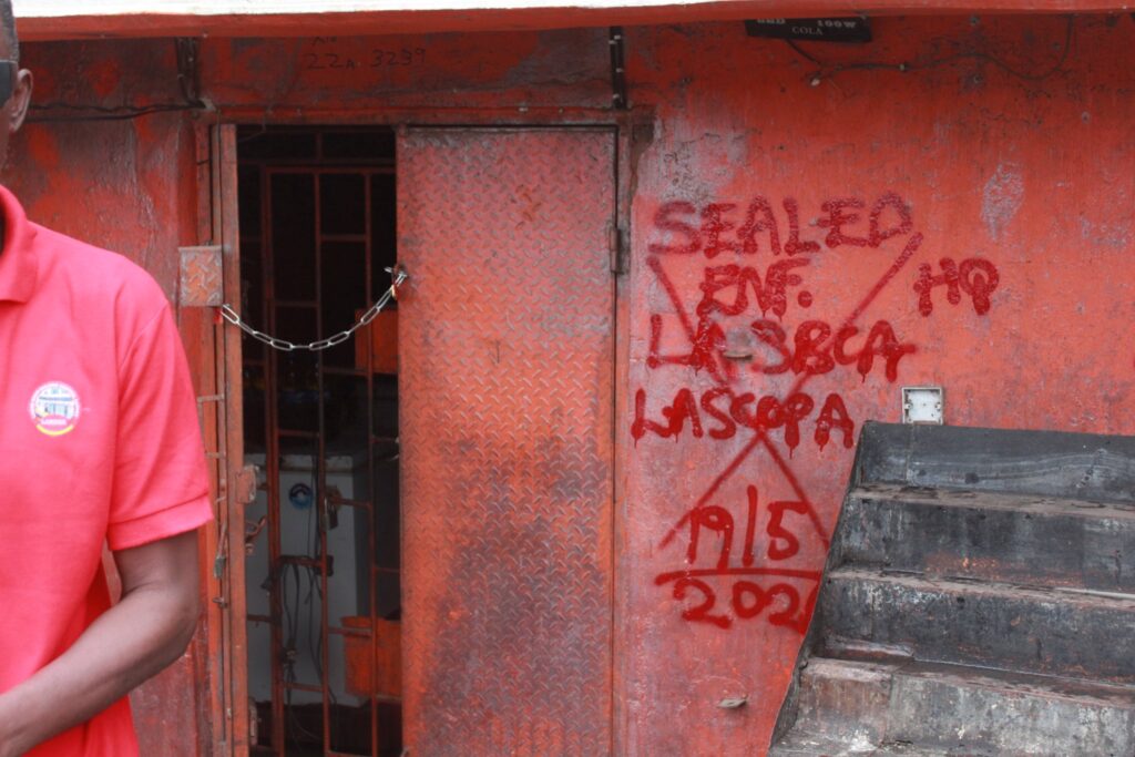 Lagos raises the alarm over adulterated palm oil in markets seals shop3